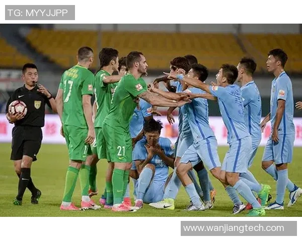 苏宁与国安赛场冲突引发热议球迷对抗升级背后真相揭秘